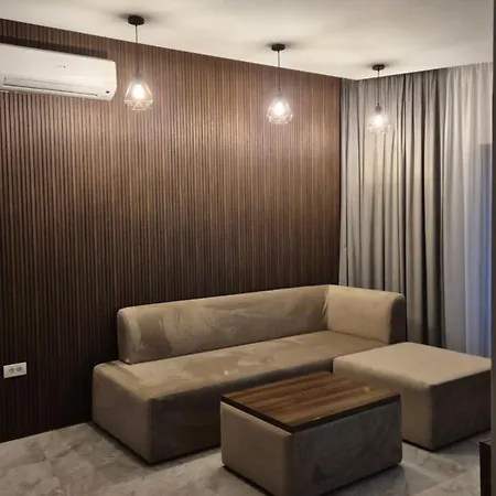 Apartman Sisi